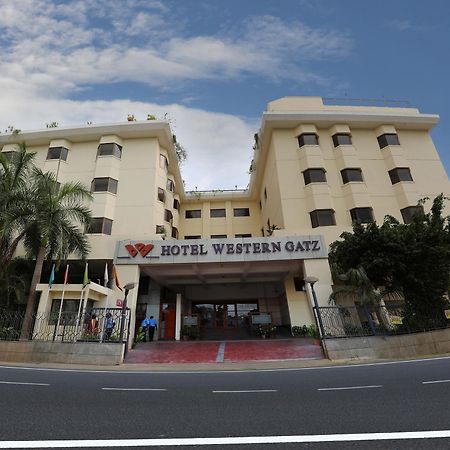 Hotel Western Gatz Theni Extérieur photo