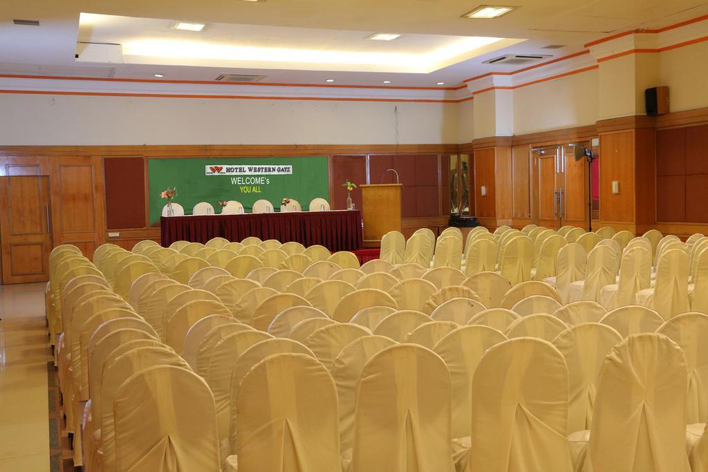 Hotel Western Gatz Theni Extérieur photo